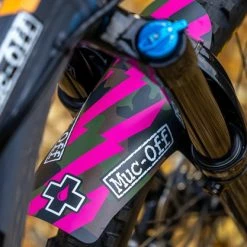 Muc-Off Ride Guard Avant 10 Muc-Off Ride Guard Avant -Bike Sale Soldes HERO Front Ride Guard CAMO 1900x crop center